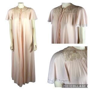 Vintage long nightgown in pink with lace & front tie closing size medium